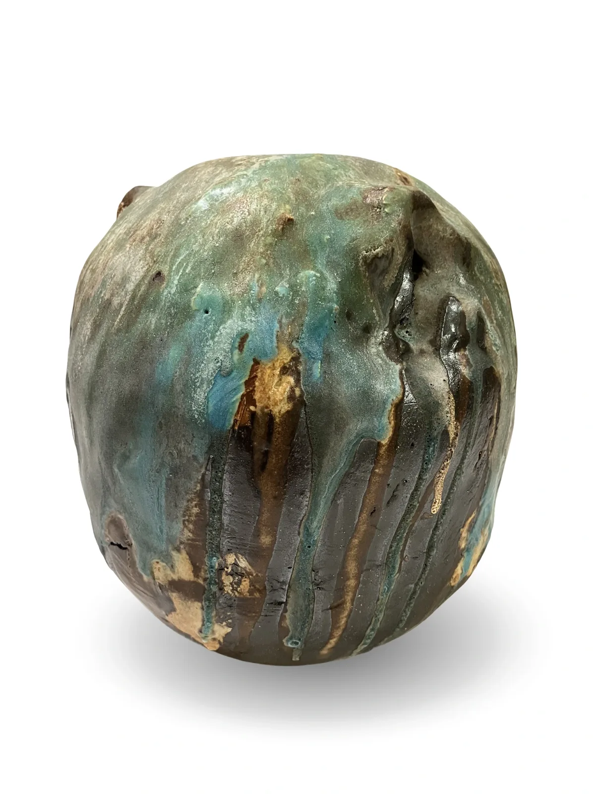 Rounded Volume 05, hand-built ceramic by Yael Aloni-Netzer